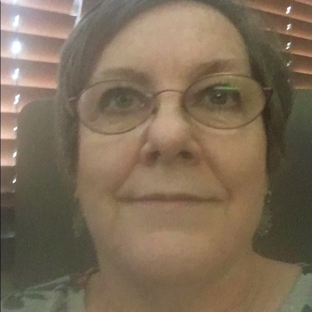 Meet your Posher, Sandi